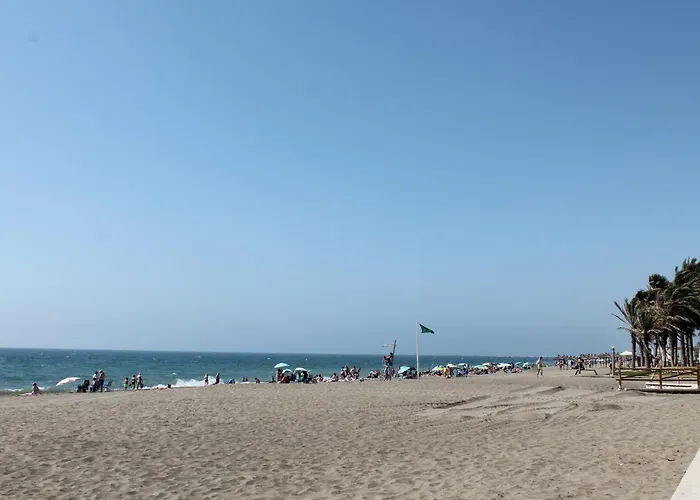 Junto Al Mar
